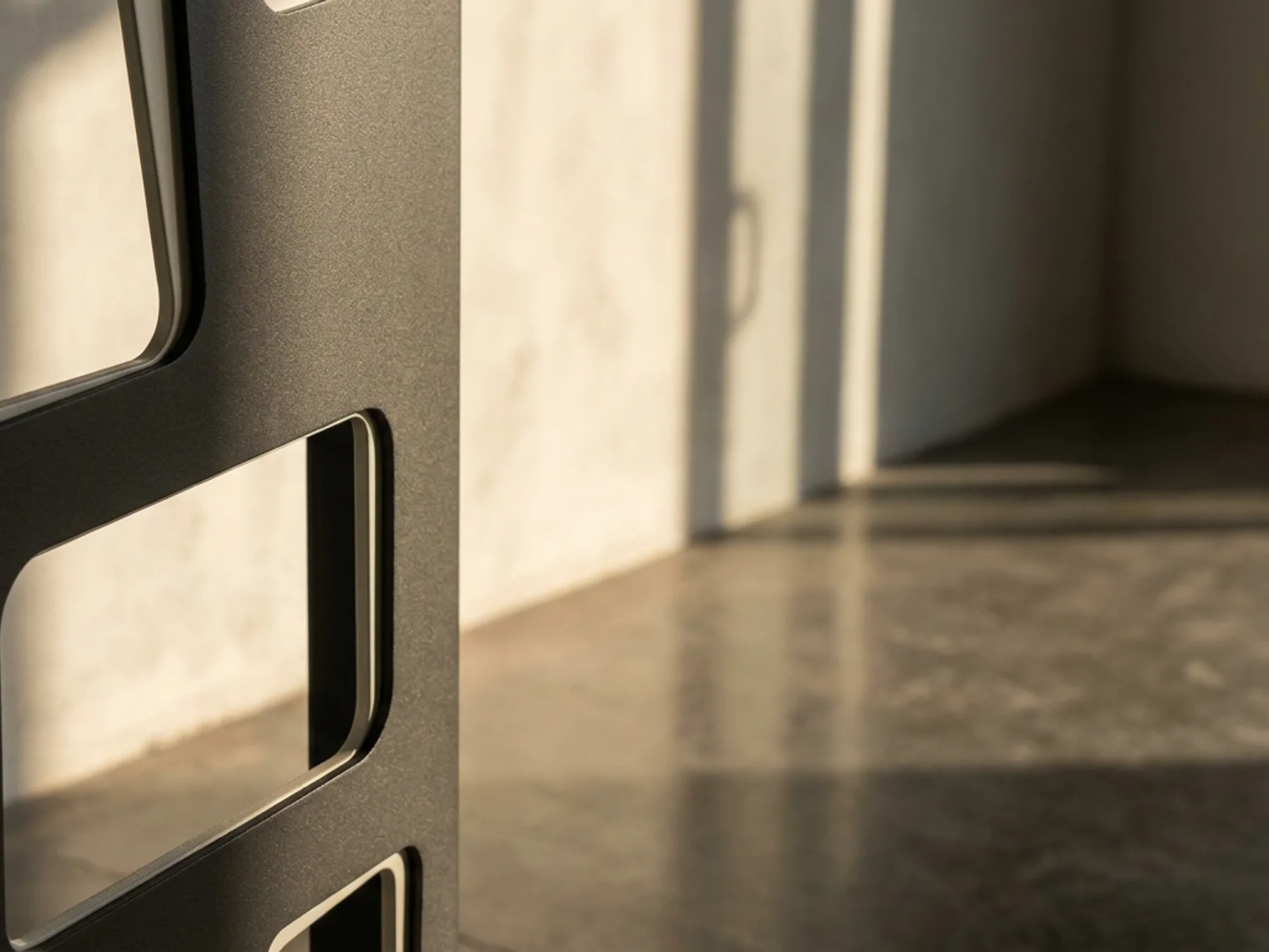 Mosque screens — cut edge and aperture detail