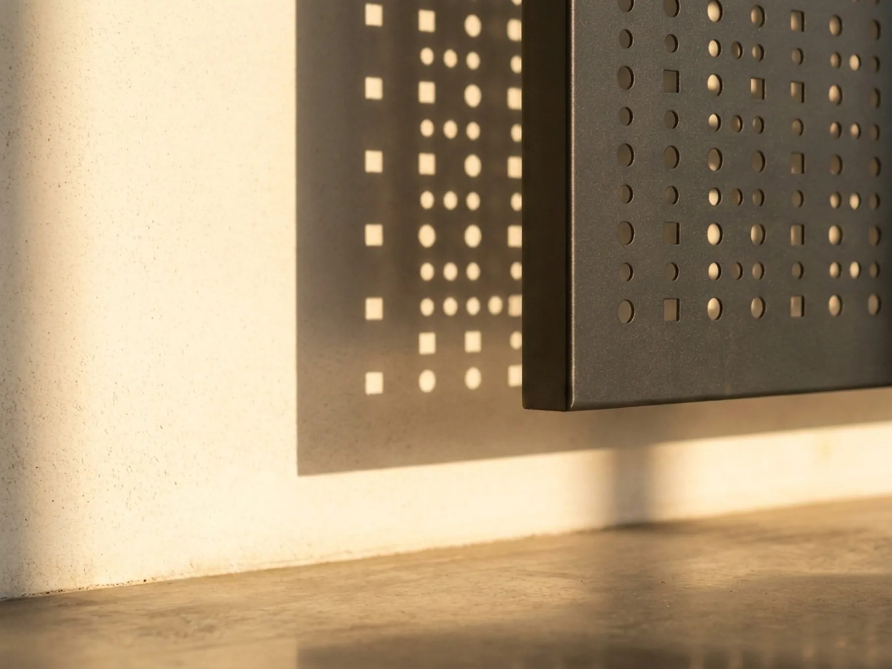Pergolas — cut edge and aperture detail