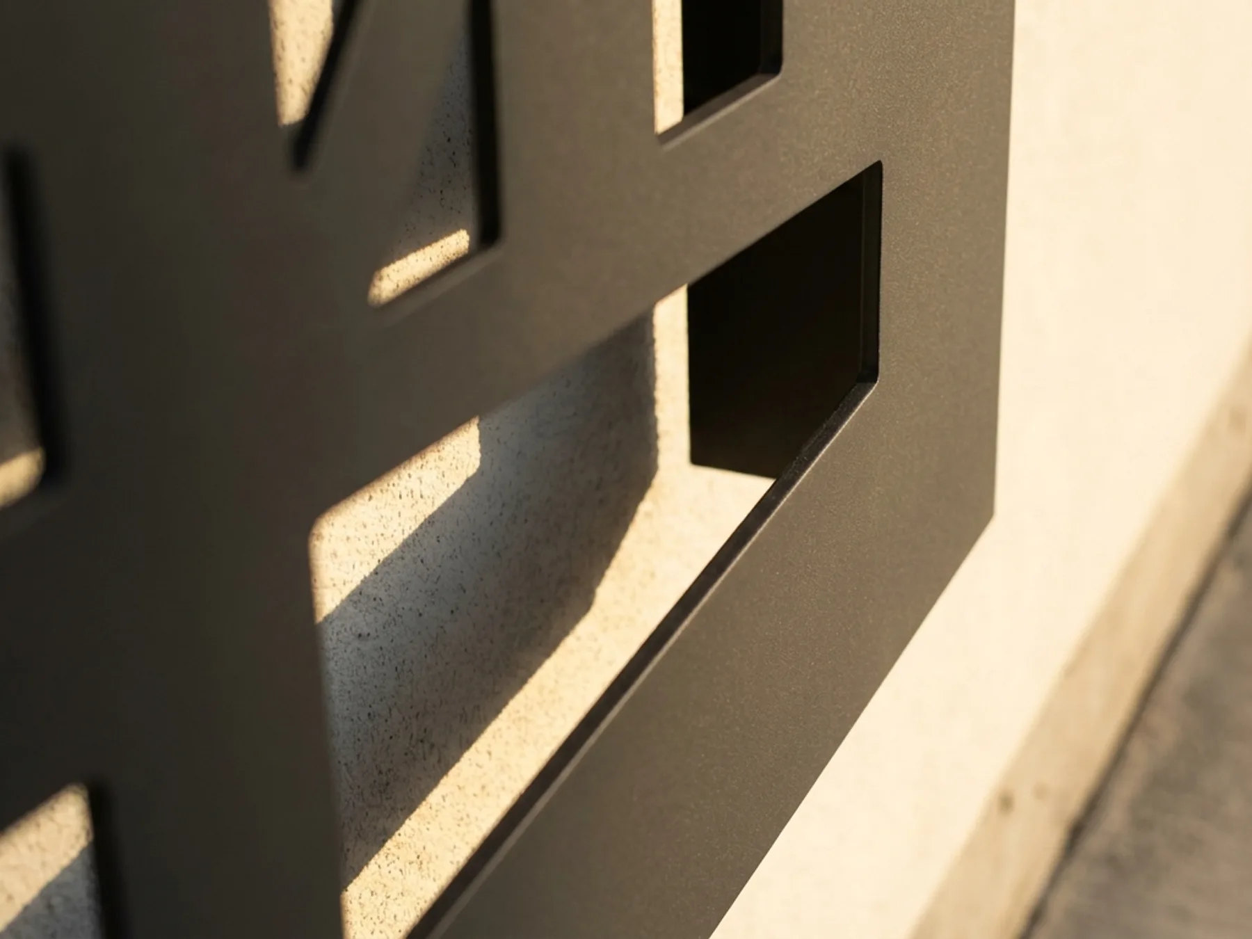 Sun shading louvres — cut edge and aperture detail